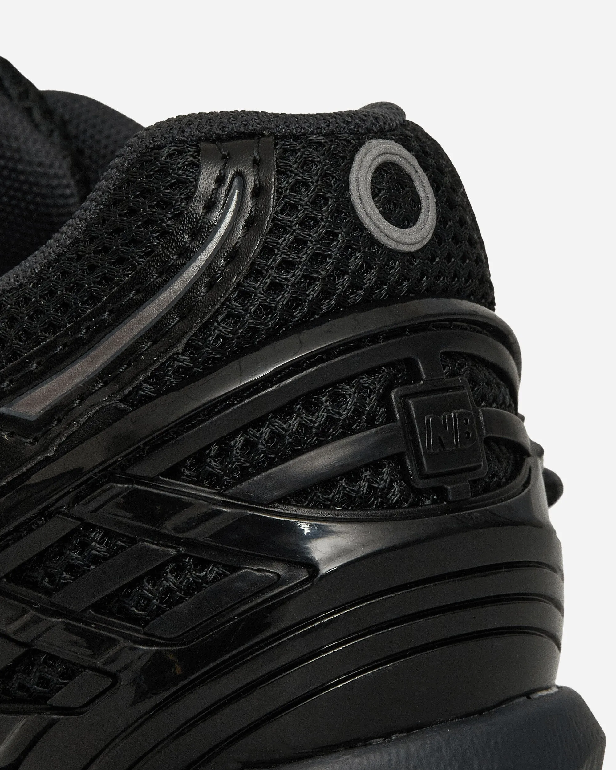 1906A Sneakers Schwarz / Dunkelmetallic Silber / Phantom