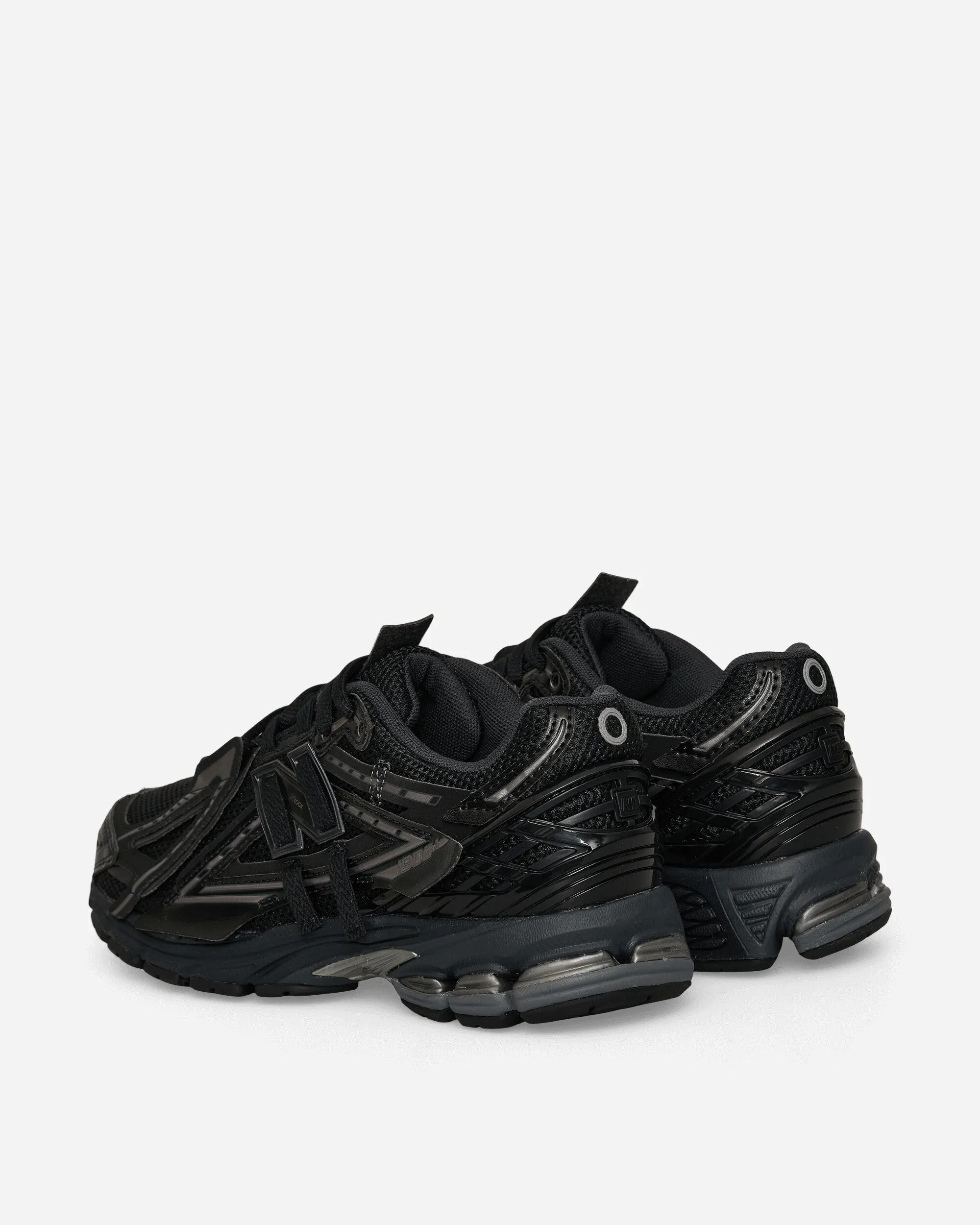 1906A Sneakers Schwarz / Dunkelmetallic Silber / Phantom