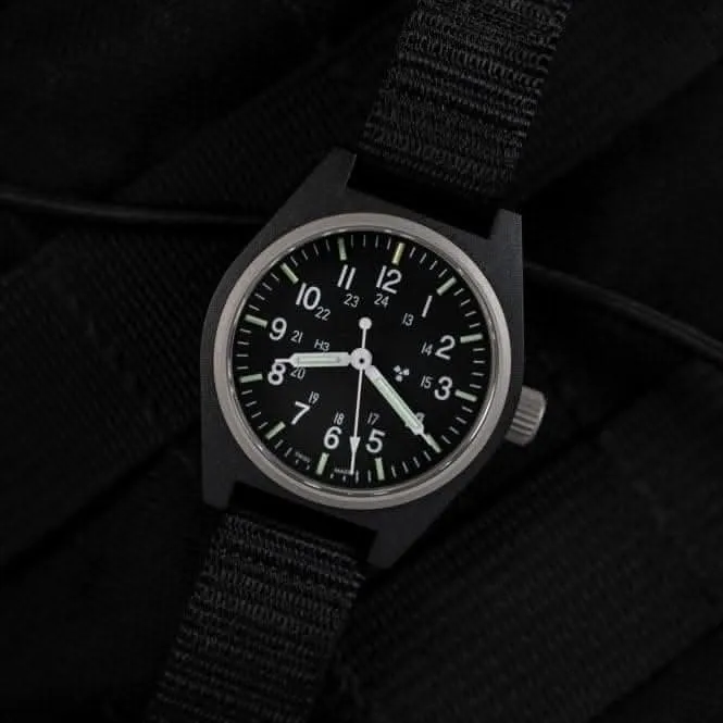 34mm schwarze Universal-Quarz (GPQ) Uhr aus ballistischem Nylon