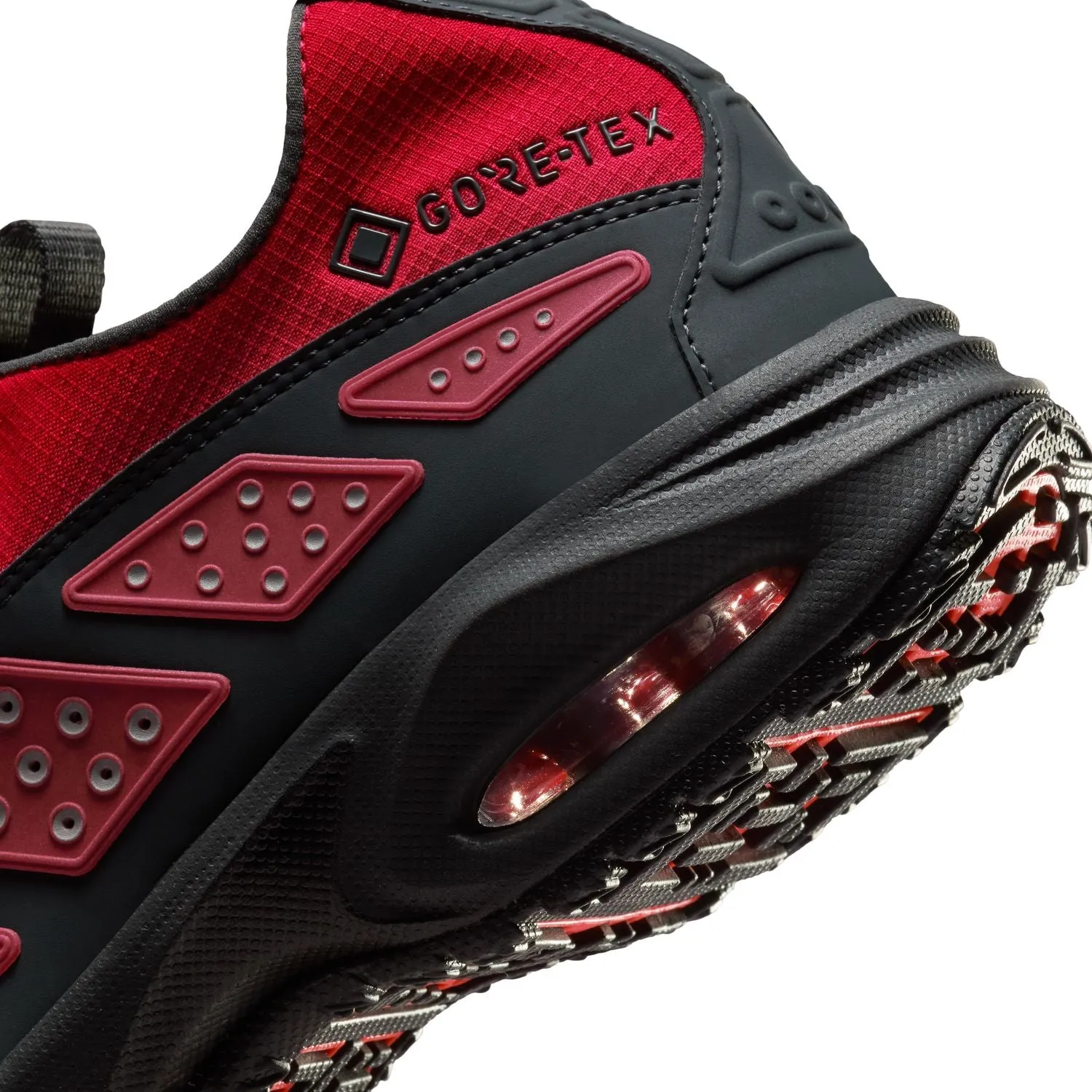 Air Max SNDR GORE-TEX 'Hyper Karmesin'