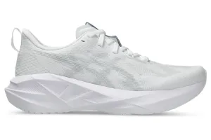 Asics Novablast 5 (B-Weite) - Weiß/Piedmont Grau (Damen) Asics Schuhe