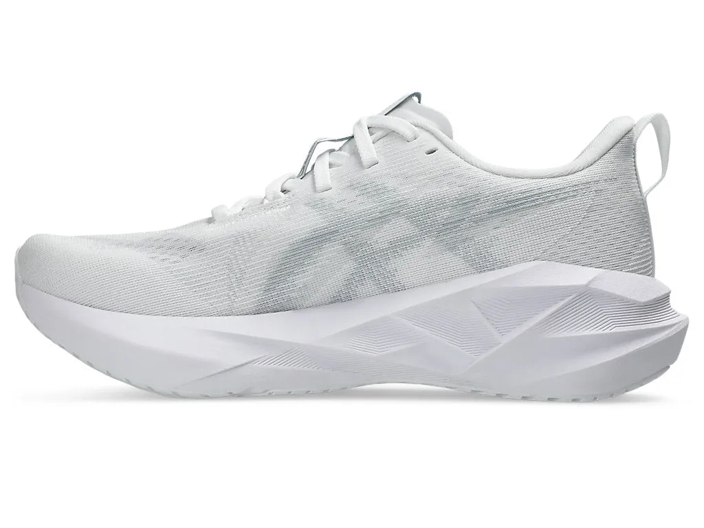 Asics Novablast 5 (B-Weite) - Weiß/Piedmont Grau (Damen) Asics Schuhe