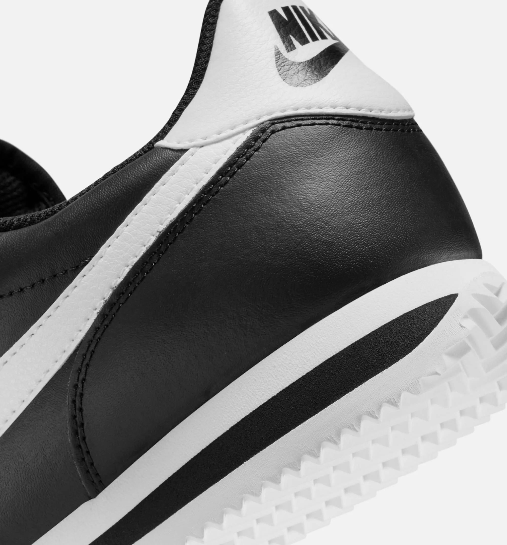 Cortez Leder Lifestyle-Schuh für Herren - Schwarz/Weiß
