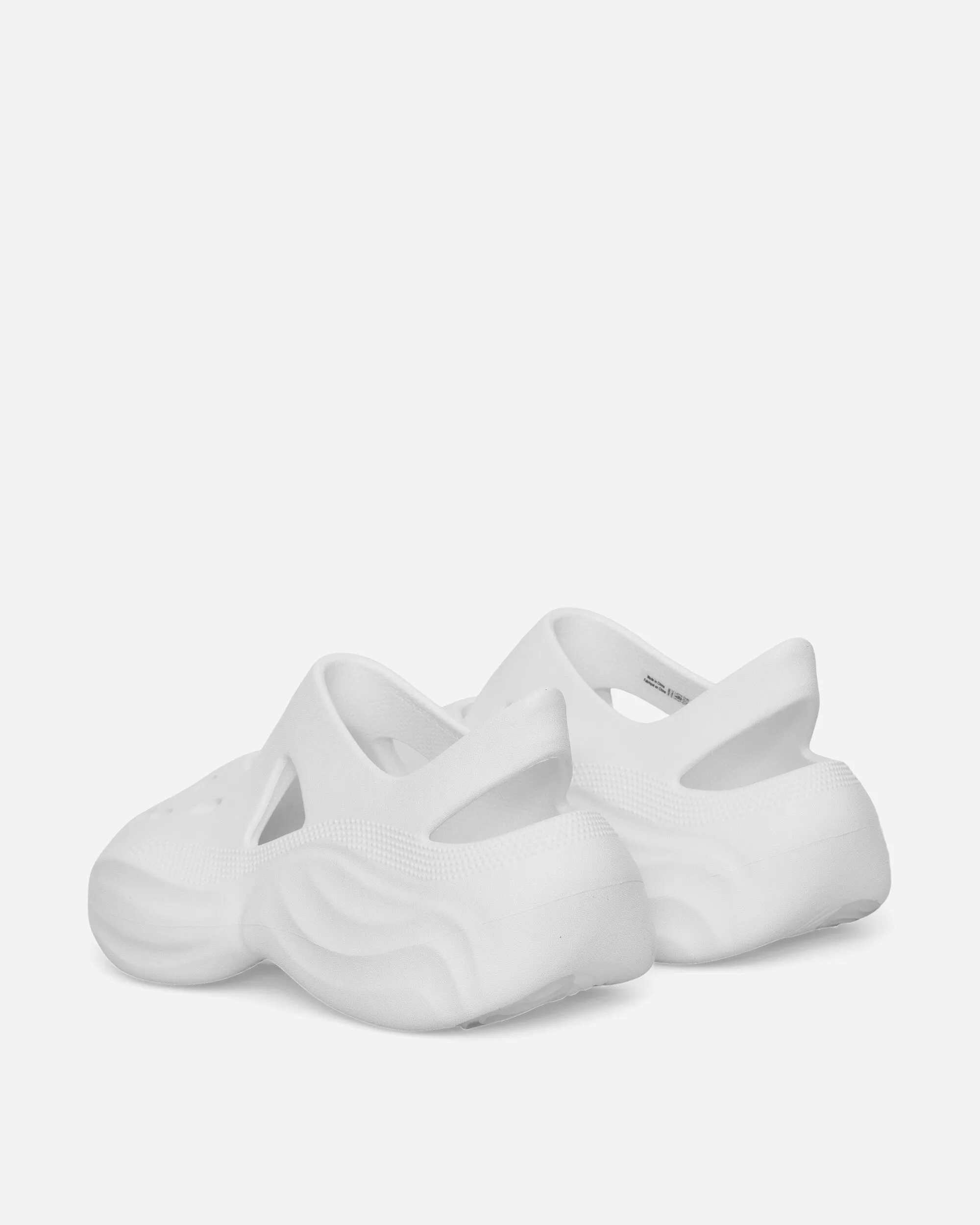 Dingyun Zhang Diffuser Clogs Weiß