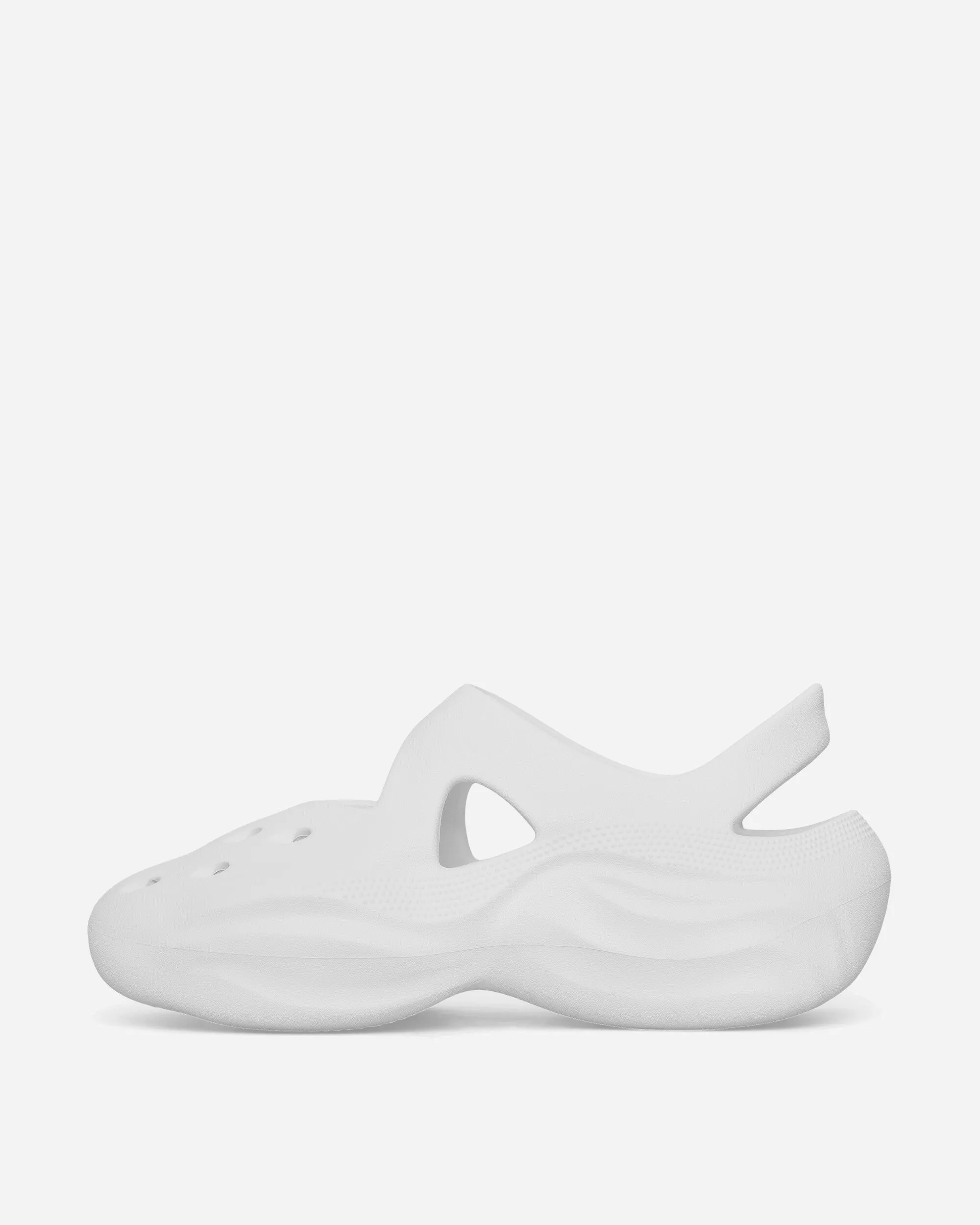 Dingyun Zhang Diffuser Clogs Weiß