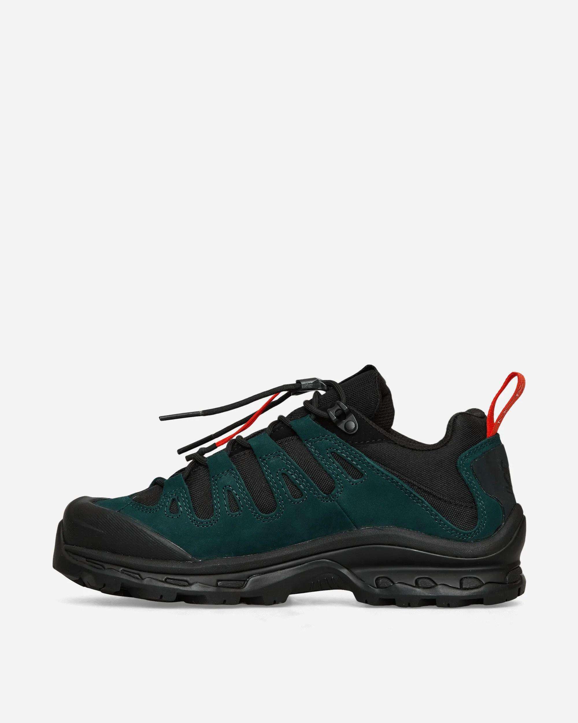 GR10K Quest Low - 01 Vassal Sneakers Schwarz / Ponderosa-Kiefer / Flammendes Scharlachrot