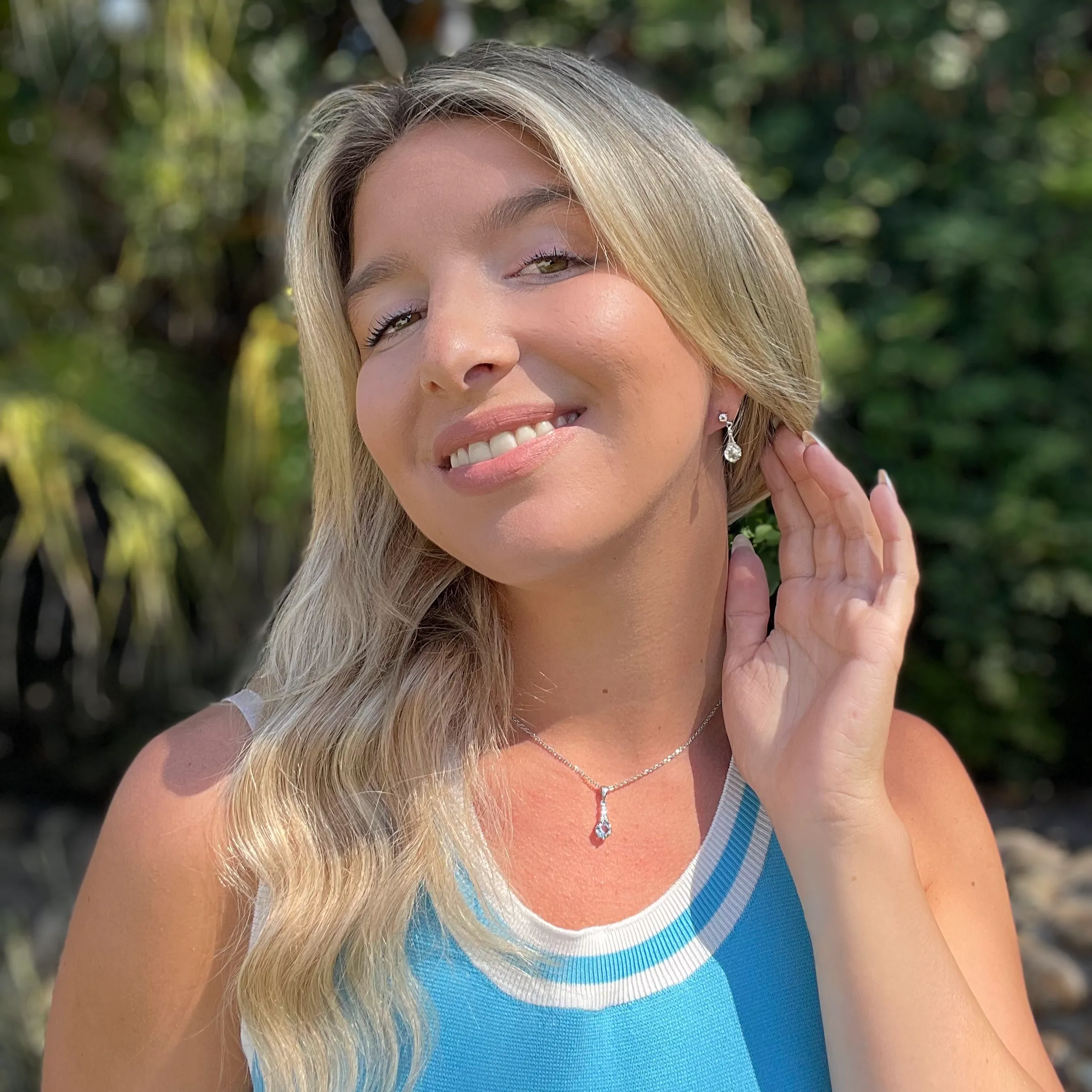 Luxus Swarovski Schmuck Isla Anhänger Halskette aus 18 Karat Weißgold mit rundem Swarovski Kristall