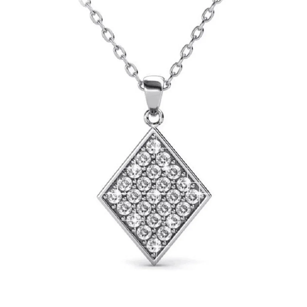 Luxe Swarovski Schmuck Lennon 18 Karat Weißgold Diamantförmiges Anhängerhalskette mit Swarovski Kristall