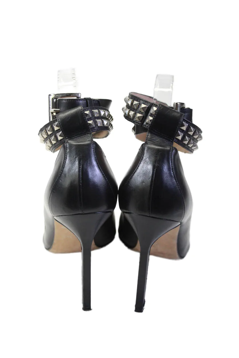 Manolo Blahnik Damen Stiletto Pumps mit Nieten und Knöchelriemen aus schwarzem Leder_Manolo-Blahnik