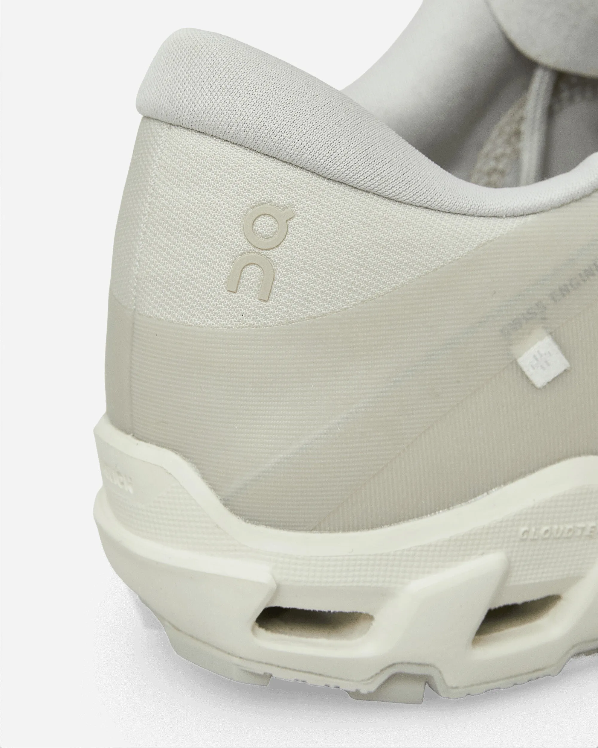 Herren POST ARCHIVE FACTION (PAF) Cloudventure Peak Sneakers Eis / Mondstaub