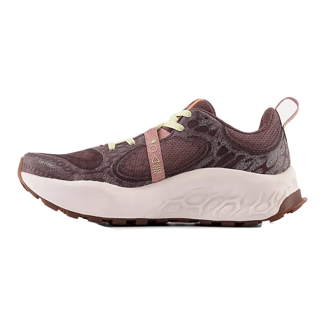 New Balance Damen Fresh Foam X Hierro v8 Trailrunning-Schuhe in Lakritz/Golfrot/Rosa Granit SS24