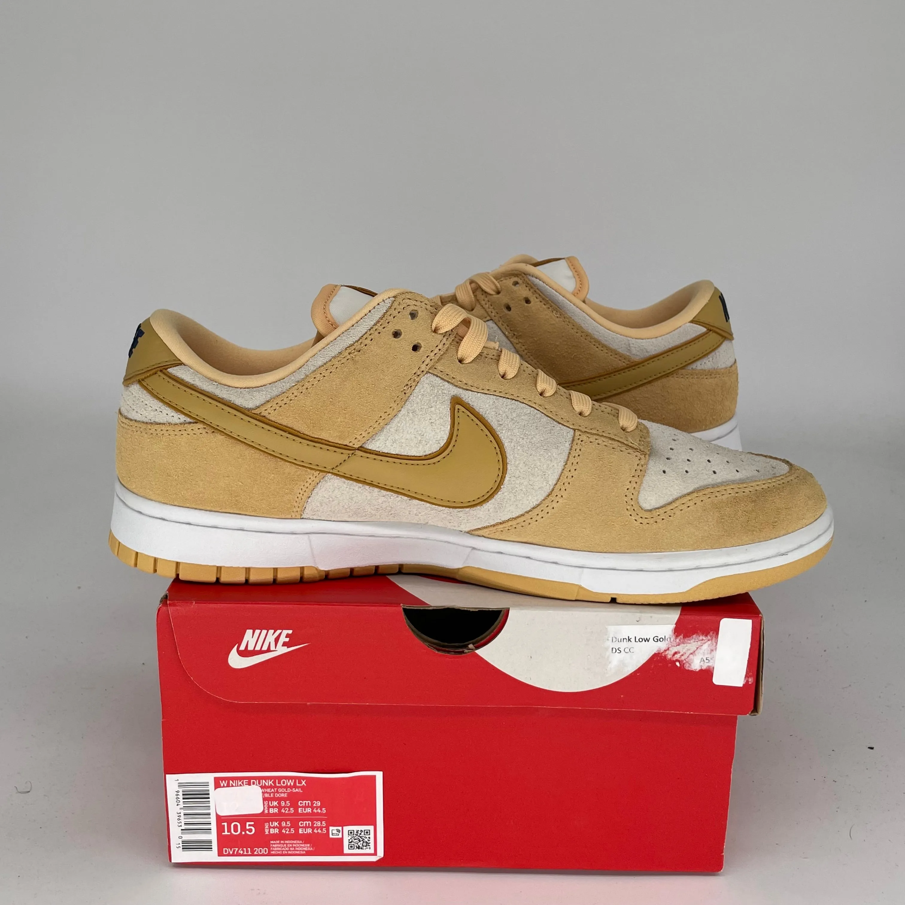 NIKE DUNK LOW HIMMLISCHES GOLD SUEDE DAMEN GRÖSSE 10,5/12W DV7411-200