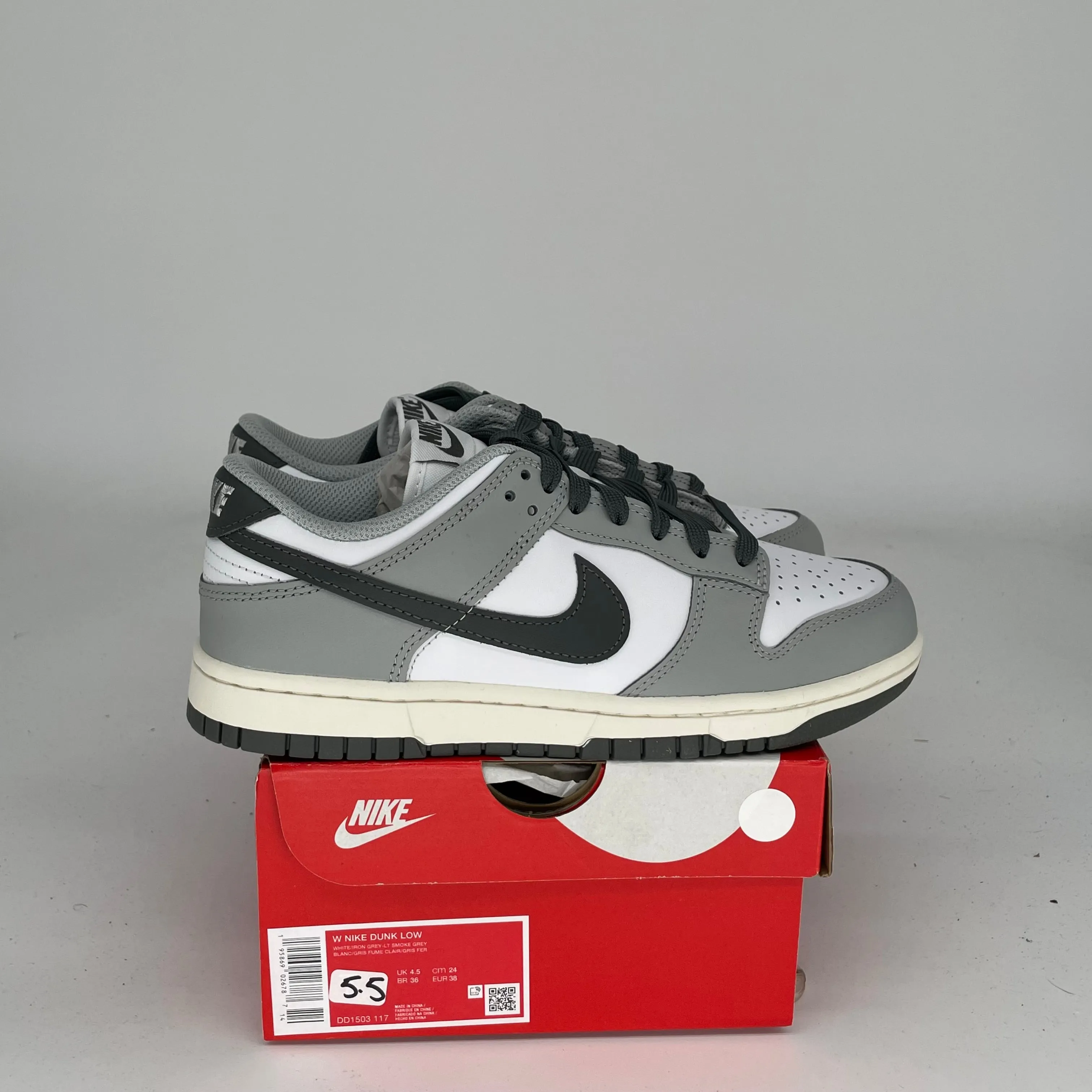 NIKE DUNK LOW LIGHT RAUCHGRAU W GRÖSSE 5.5/7W DD1503-117