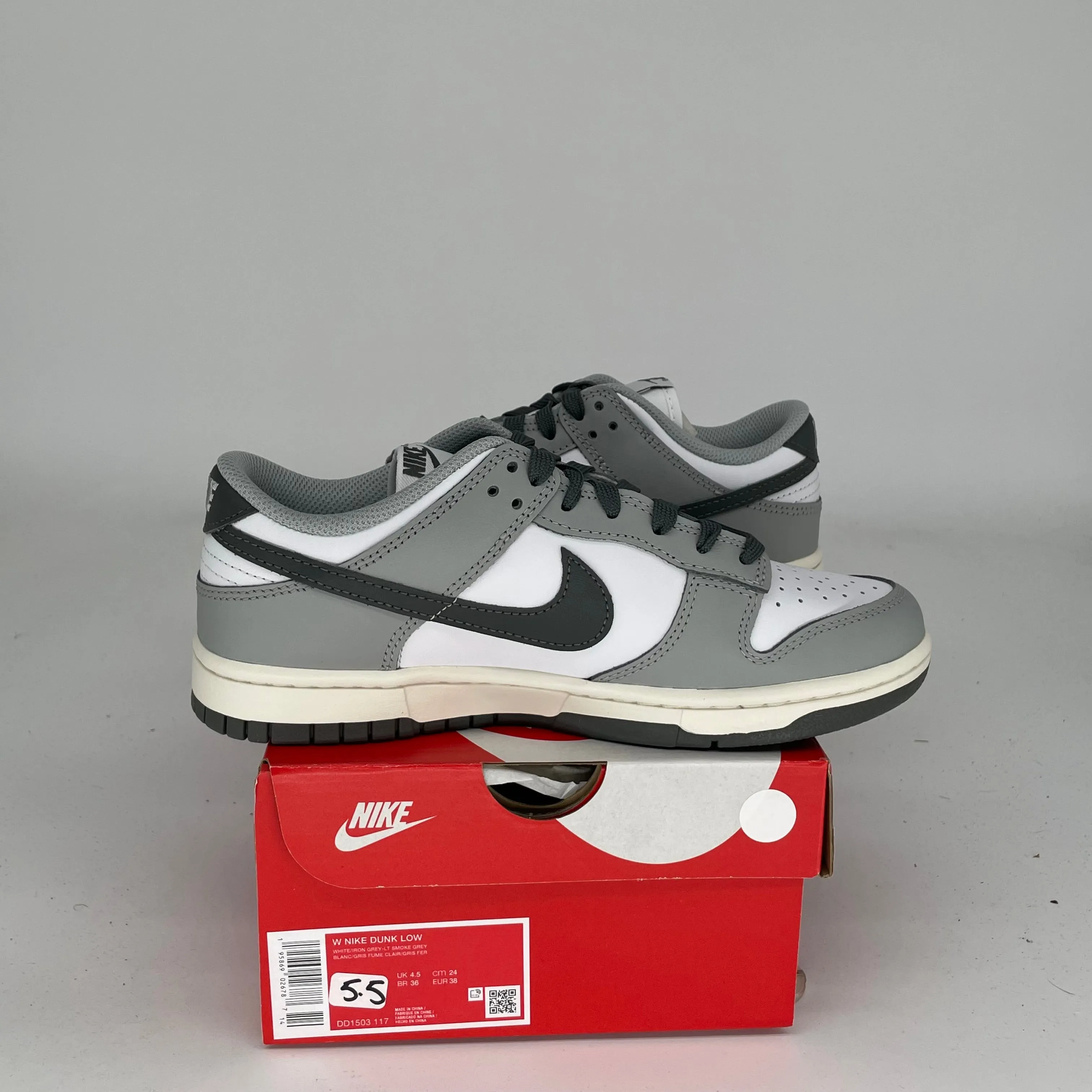 NIKE DUNK LOW LIGHT RAUCHGRAU W GRÖSSE 5.5/7W DD1503-117