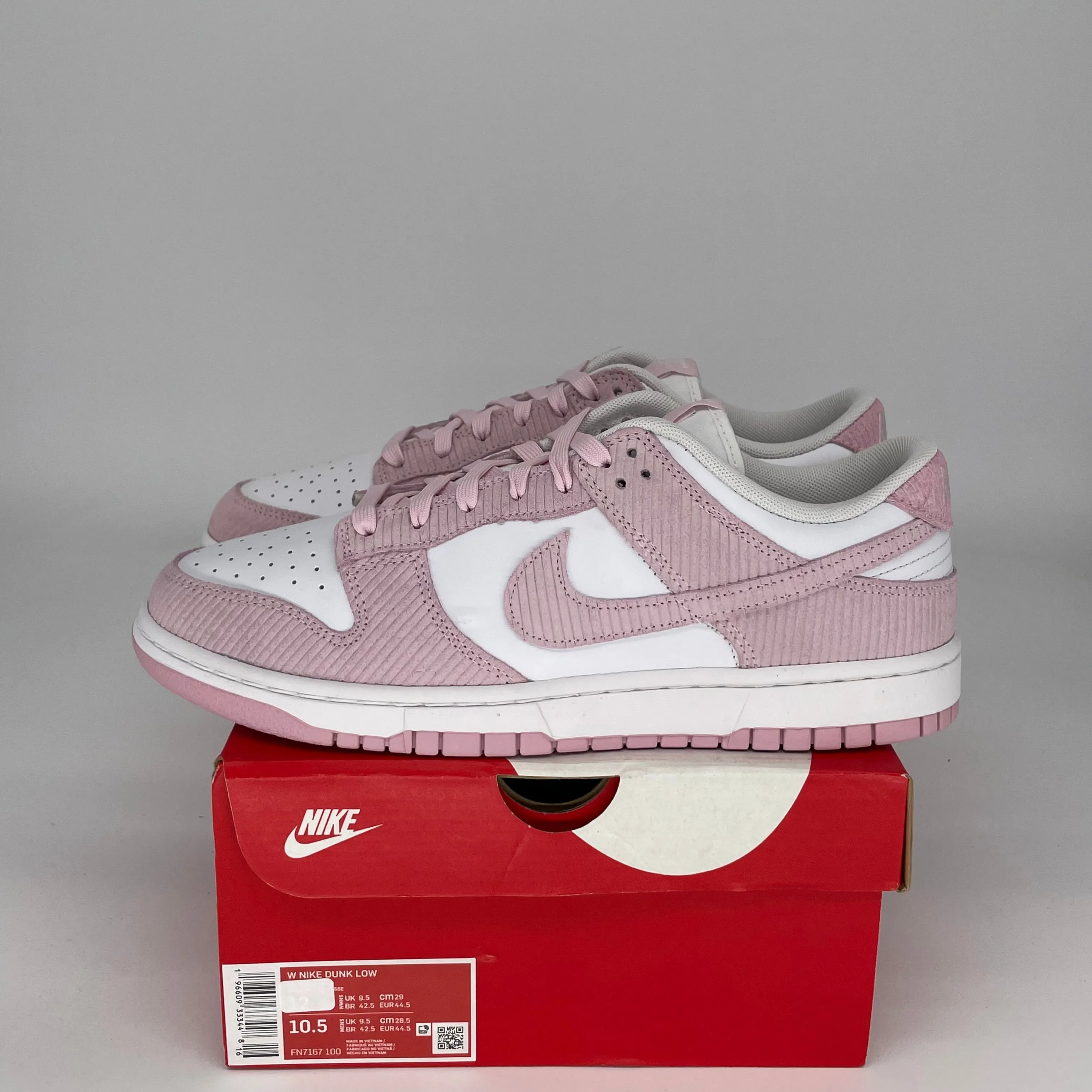 NIKE DUNK LOW ROSA CORD HERBST DAMEN GRÖSSE 10,5/12W FN7167-100