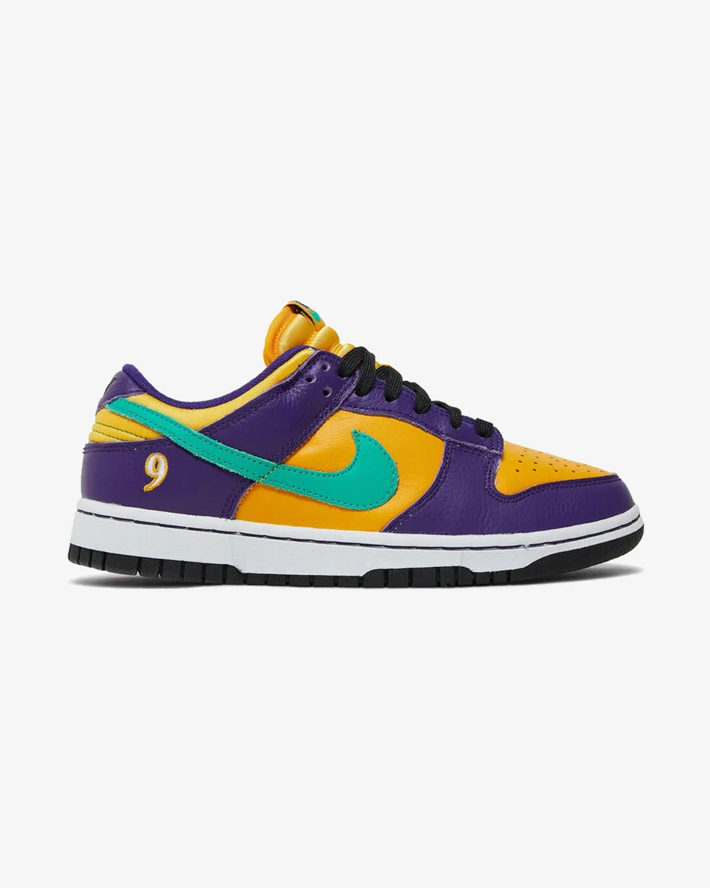 NIKE DUNK LOW WMNS LX LISA LESLIE (NEU)