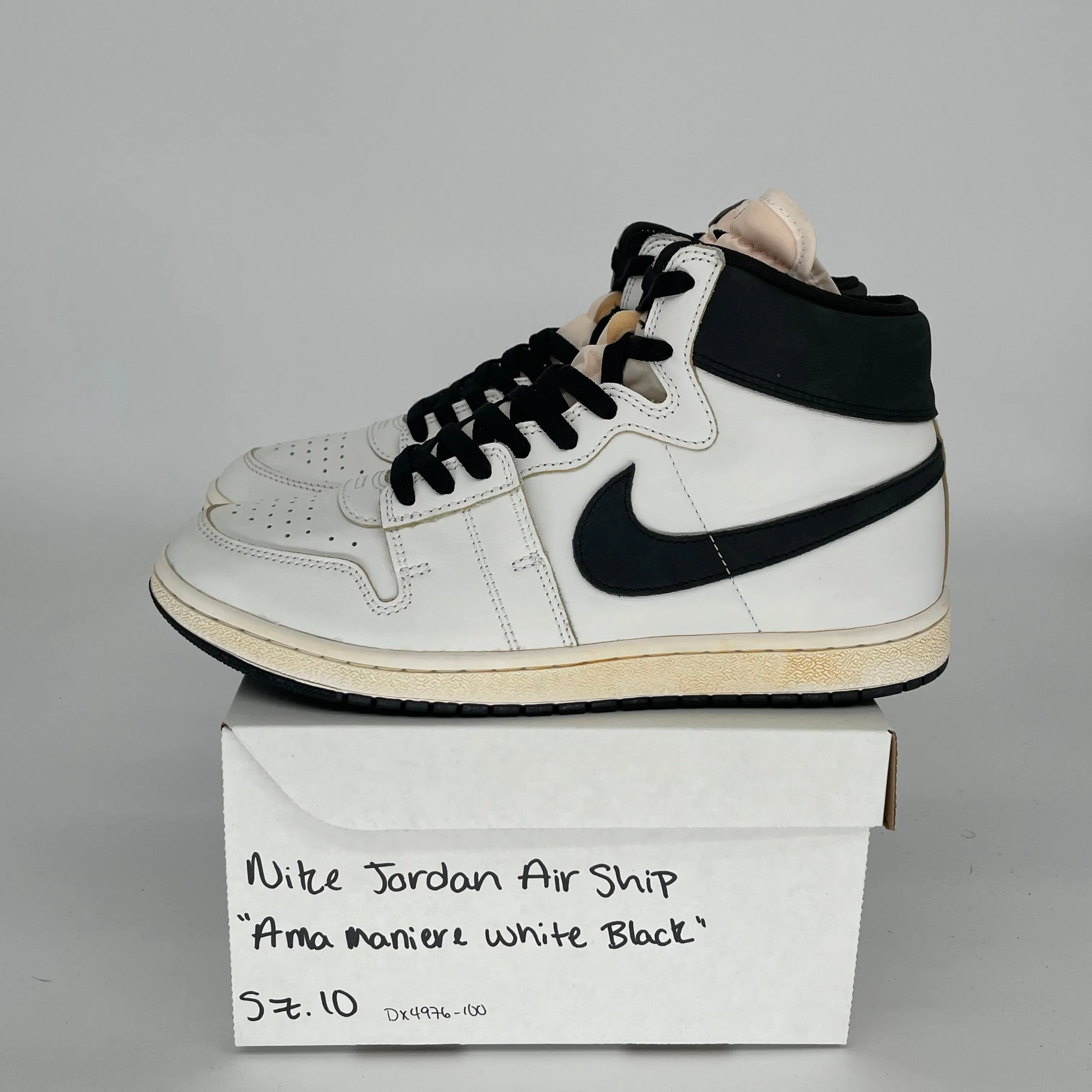 NIKE JORDAN AIR SHIP A MA MANIERE WEIß SCHWARZ GRÖßE 10 DX4976-100
