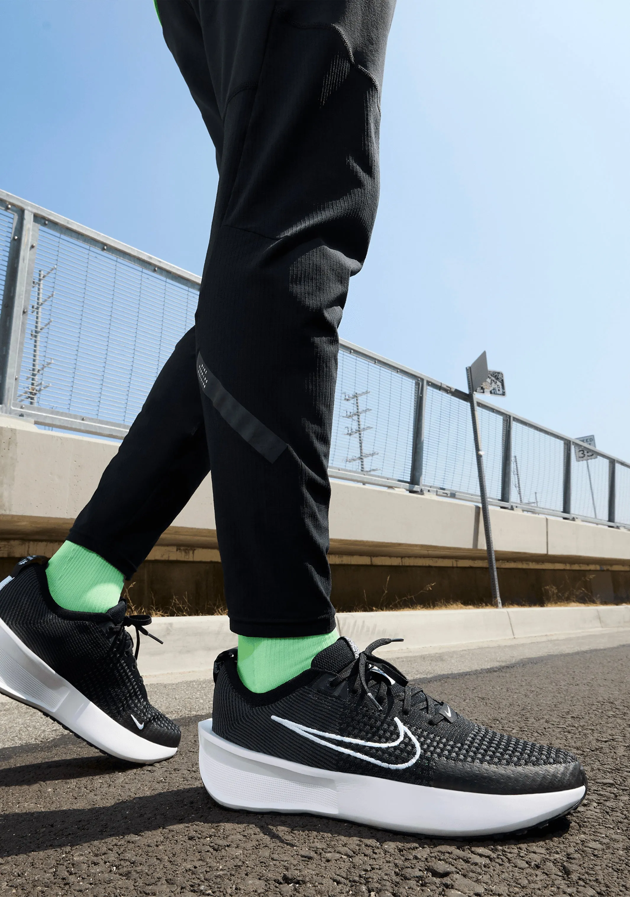 Nike Herren Interact Run