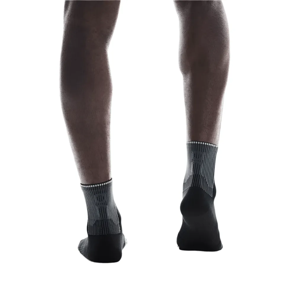 Über Unisex Performance Laufsocke Mid Rise SS25