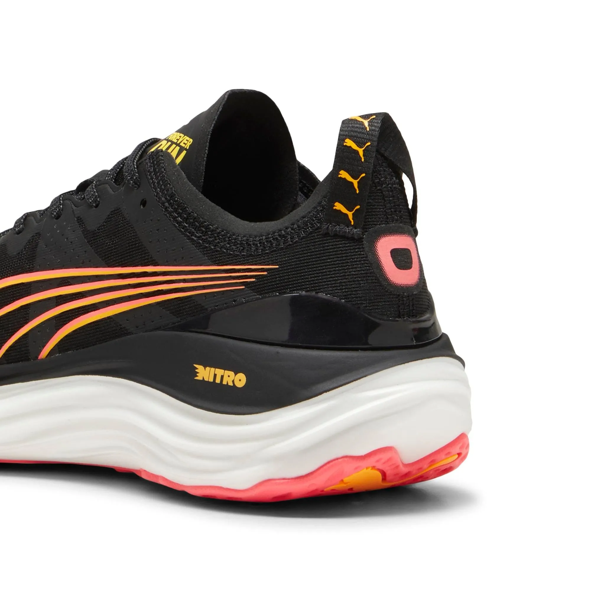 Puma Damen ForeverRun NITRO in Schwarz-Sonnenstrom-Sonnenuntergangsglühen AW24 Schuhe_Puma-Laufschuhe
