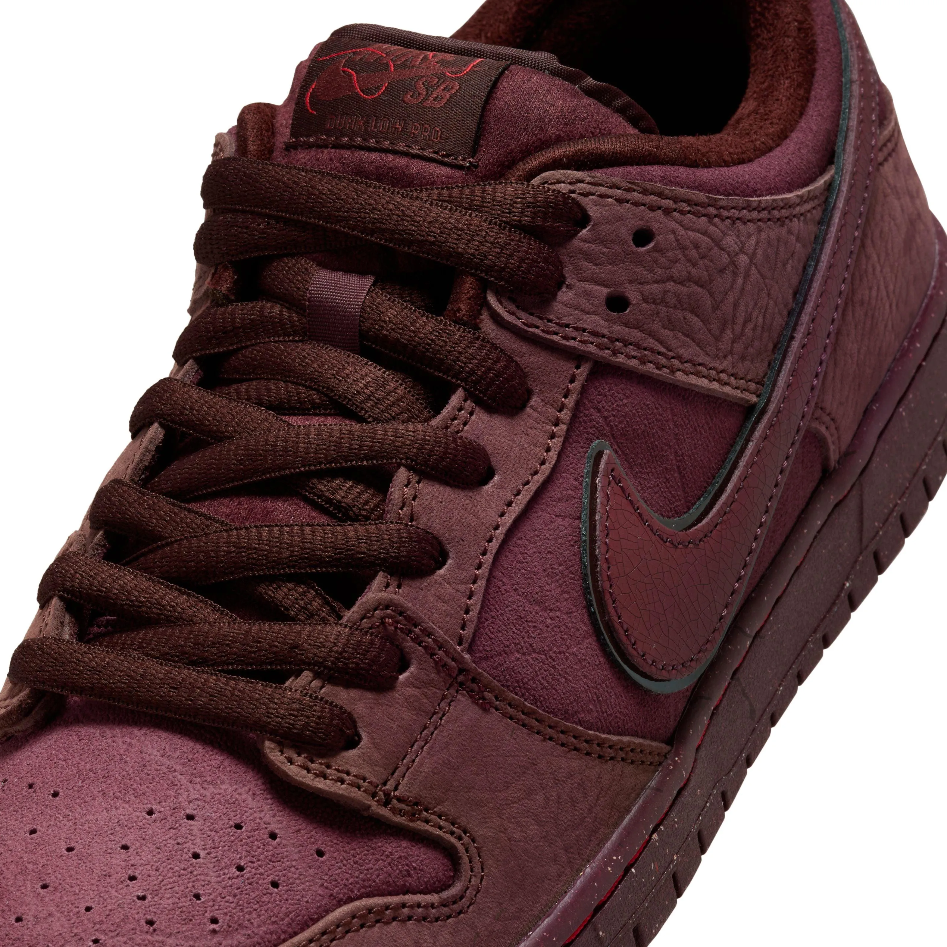 SB Dunk Low Premium 'Stadt der Liebe'