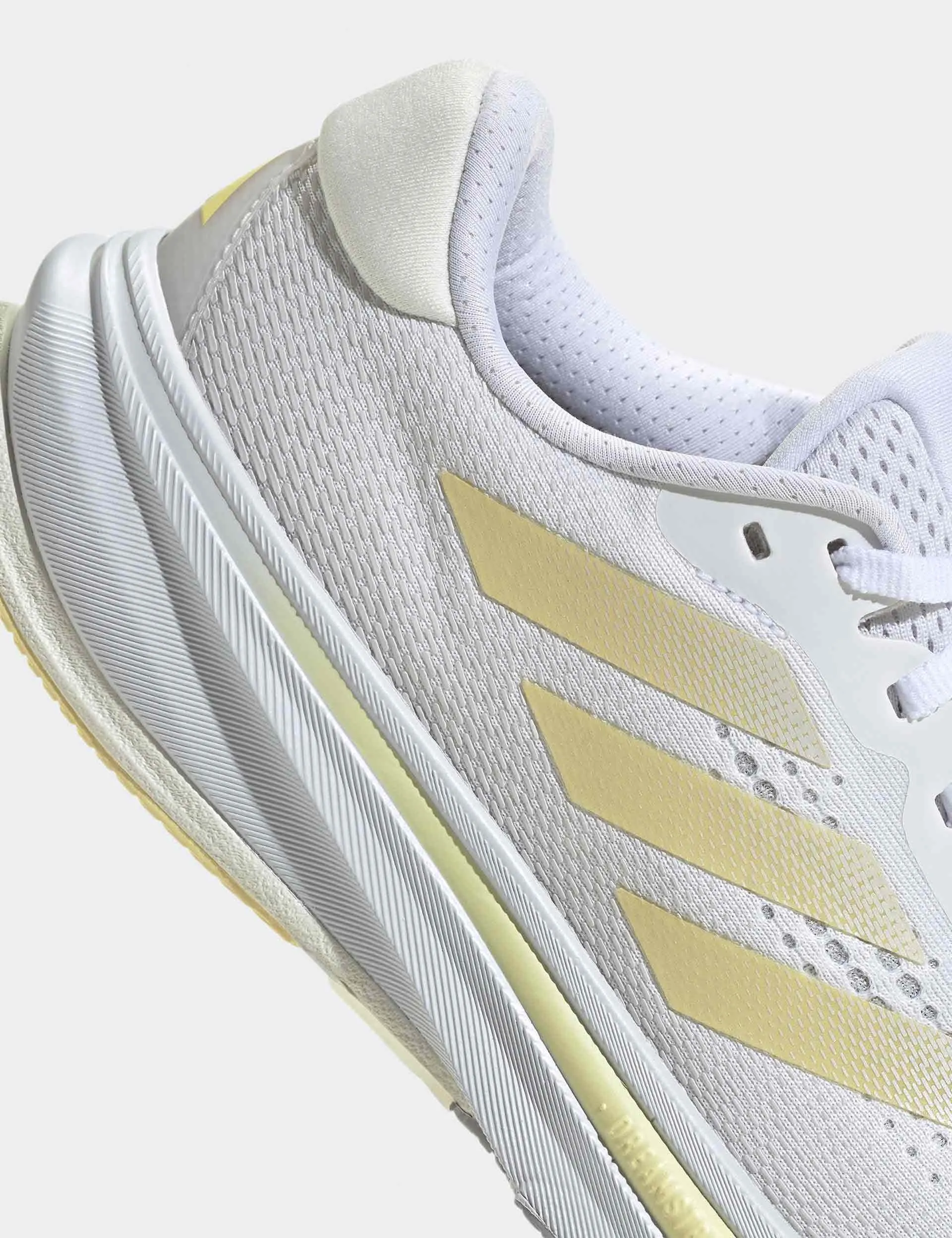 Supernova Rise Laufschuhe - Wolkenweiß/Zero Metallic/Fast Gelb