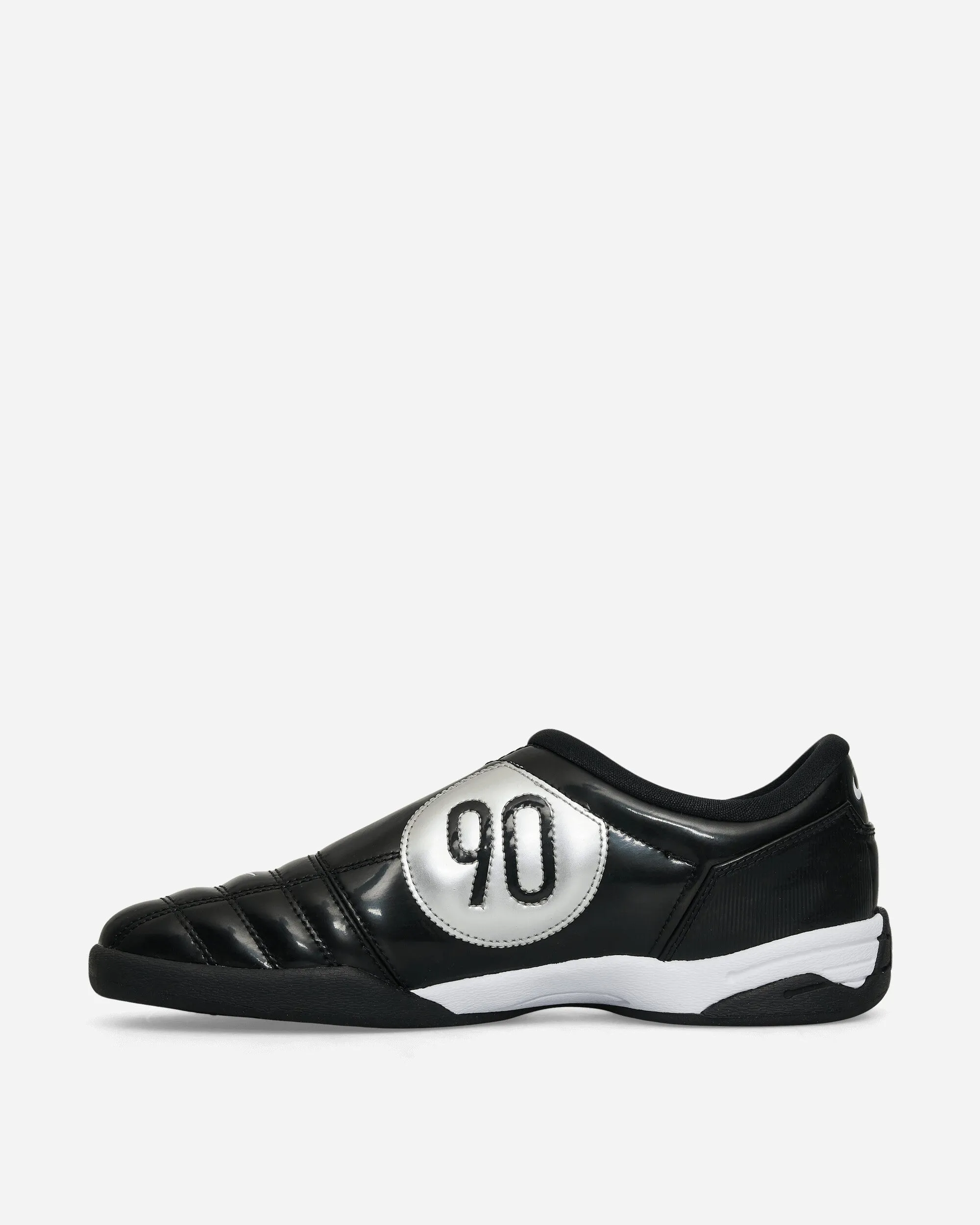 Insgesamt 90 Sneakers Schwarz / Weiß