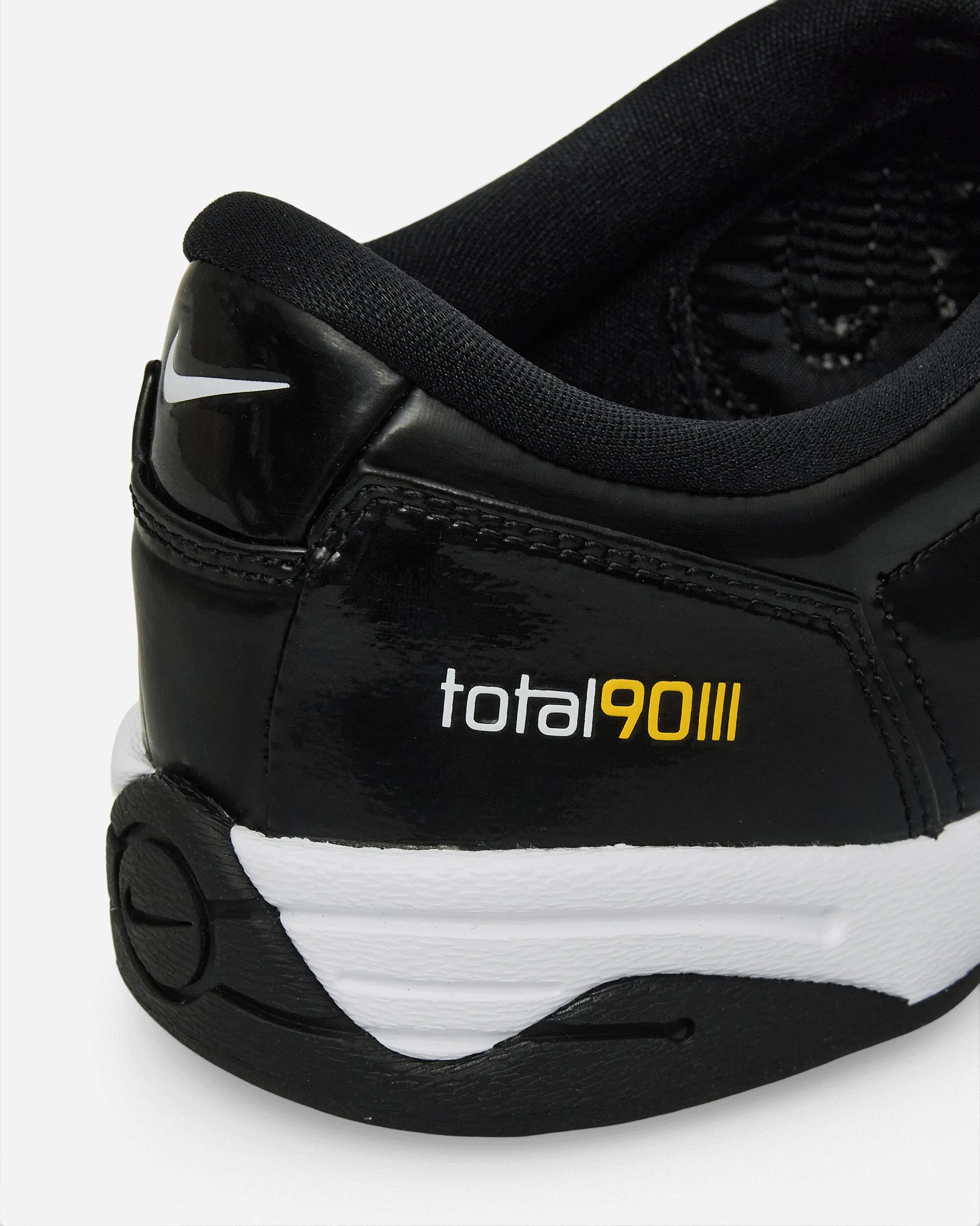Insgesamt 90 Sneakers Schwarz / Weiß