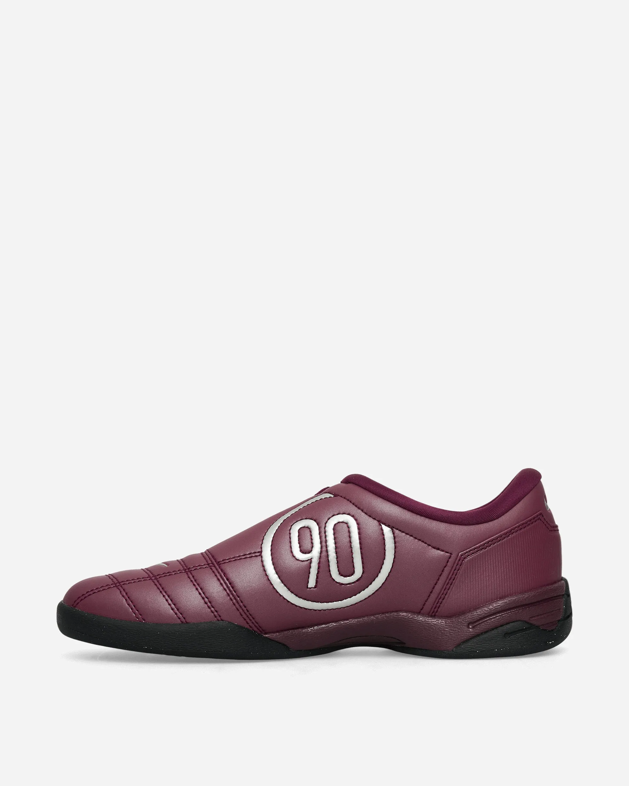 Insgesamt 90 Sneakers Bordeaux / Metallisches Silber