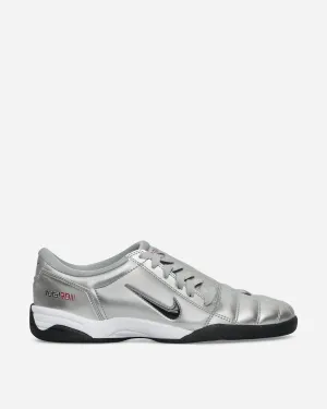 Insgesamt 90 Sneakers Metallisch Silber / Schwarz