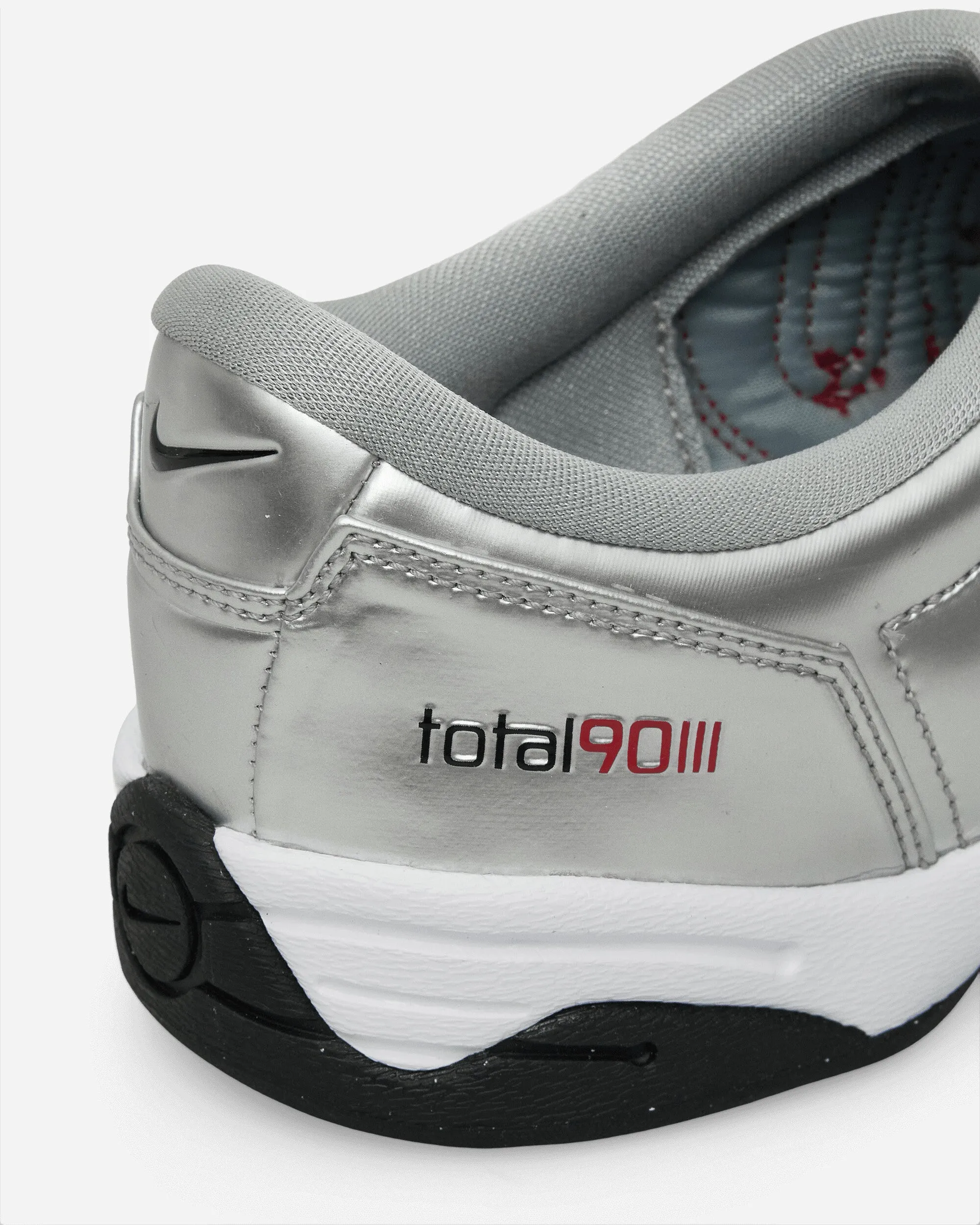 Insgesamt 90 Sneakers Metallisch Silber / Schwarz