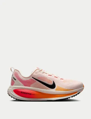 Vomero 18 Laufschuhe - Segel/Helles Karmesin/Laserorange/Schwarz