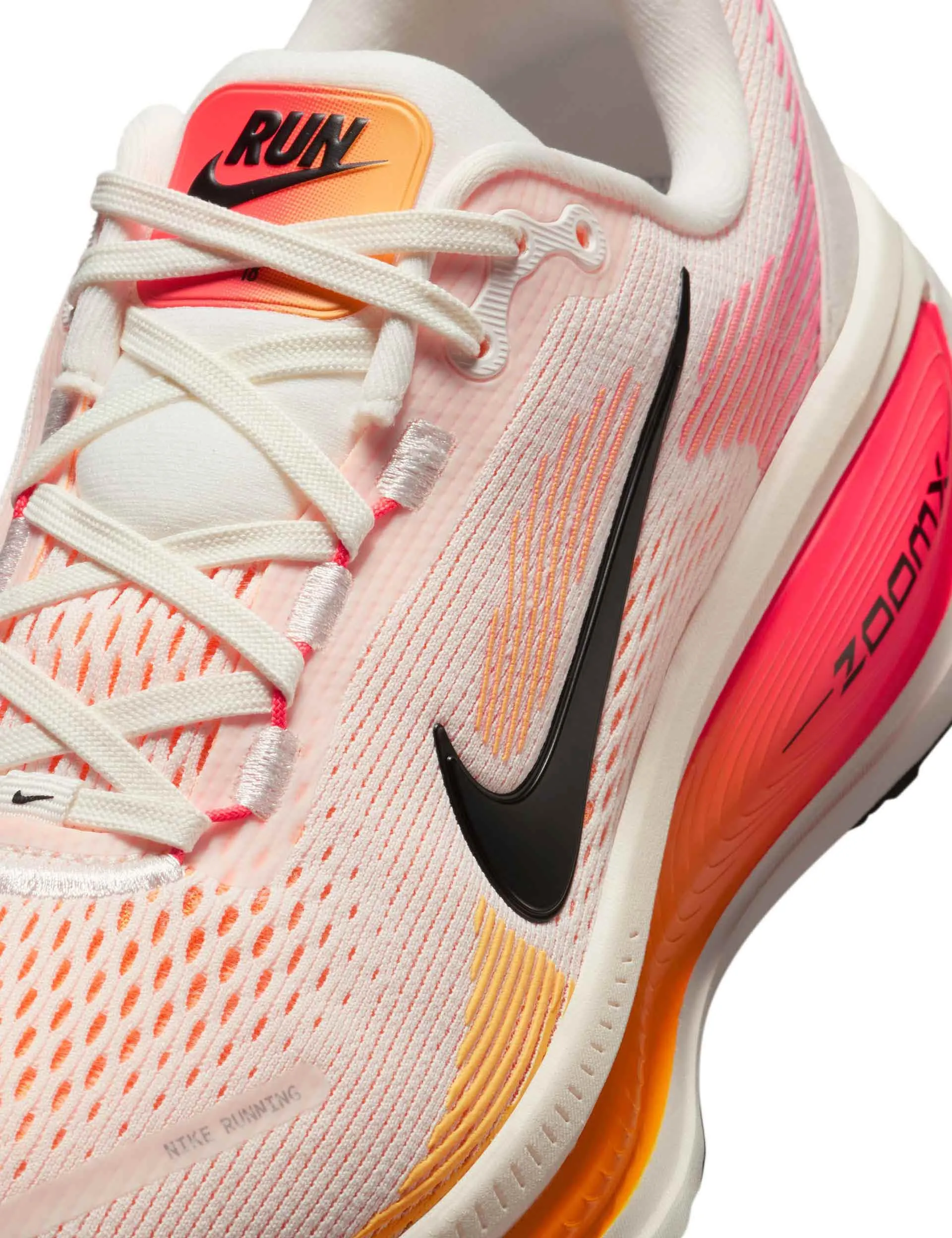Vomero 18 Laufschuhe - Segel/Helles Karmesin/Laserorange/Schwarz